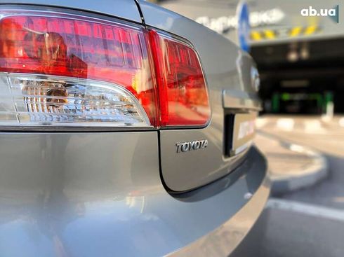 Toyota Avensis 2011 - фото 17