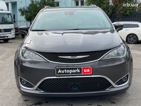 Chrysler Pacifica 2017 серый - фото 8