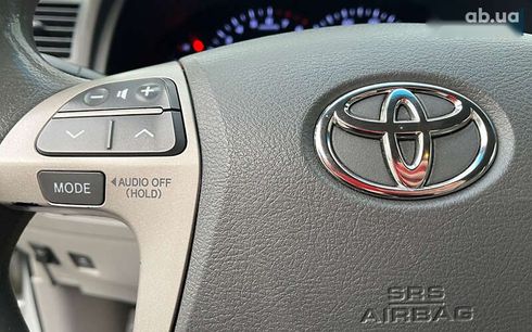 Toyota Camry 2011 - фото 13
