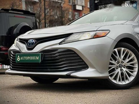 Toyota Camry 2018 - фото 6