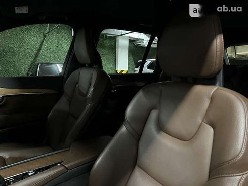 Volvo XC90 2021 - фото 30