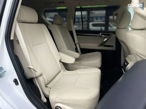 Lexus GX 2020 - фото 16