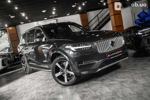 Volvo XC90 2017 - фото 17