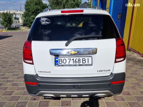 Chevrolet Captiva 2016 белый - фото 17