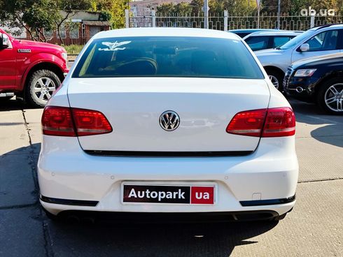 Volkswagen passat b7 2012 белый - фото 5