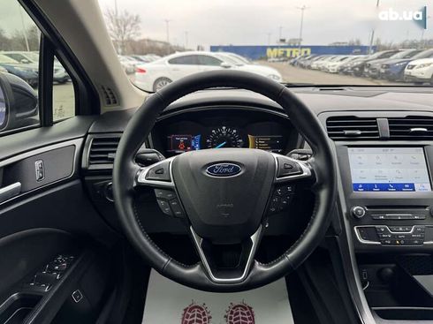 Ford Fusion 2017 - фото 16