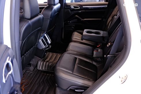 Porsche Cayenne 2012 белый - фото 8