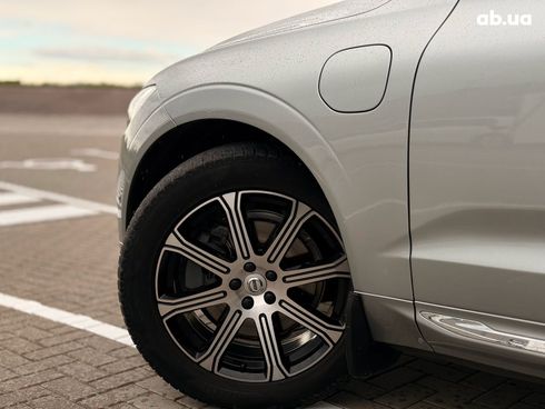 Volvo XC60 2018 серый - фото 15