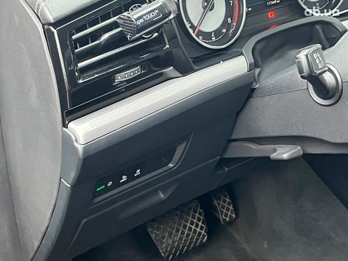 Volkswagen Touareg 2019 серый - фото 52