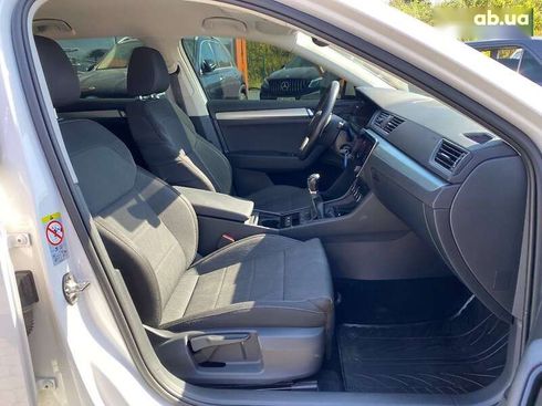 Skoda Superb 2019 - фото 26