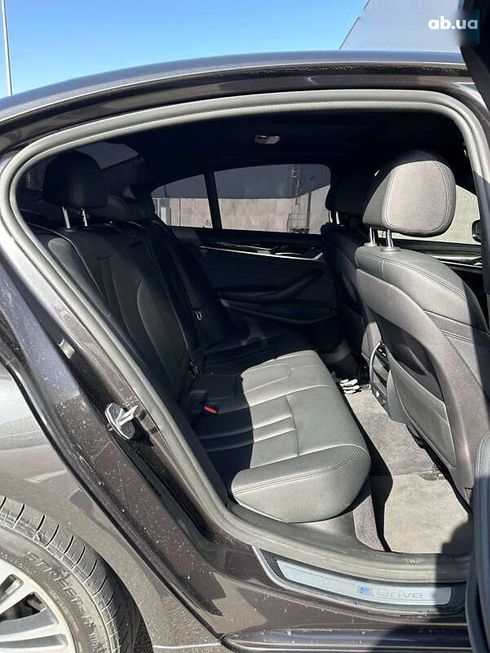 BMW 5 серия 2018 - фото 25
