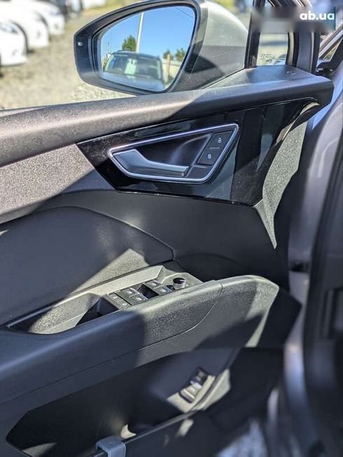 Audi Q4 e-tron 2021 - фото 14