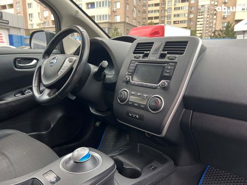 Nissan Leaf 2015 черный - фото 31