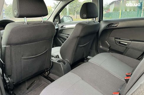 Opel Astra 2010 - фото 19