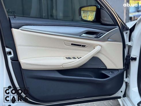 BMW 5 серия 2019 - фото 13