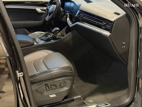 Volkswagen Touareg 2021 коричневый - фото 30