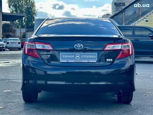 Toyota Camry 2013 черный - фото 4