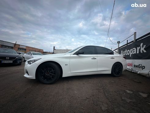 Infiniti Q50 2018 белый - фото 3