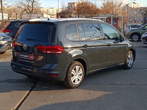 Volkswagen Touran 2019 серый - фото 6