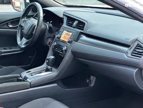 Honda Civic 2016 белый - фото 21