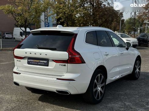 Volvo XC60 2020 - фото 11