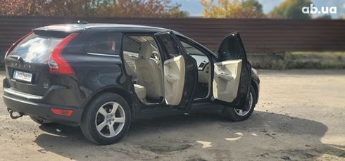 Volvo XC60 2011 черный - фото 16