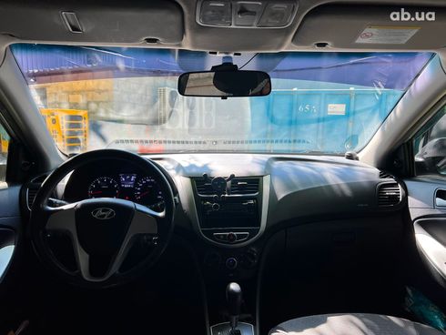 Hyundai Accent 2012 синий - фото 18