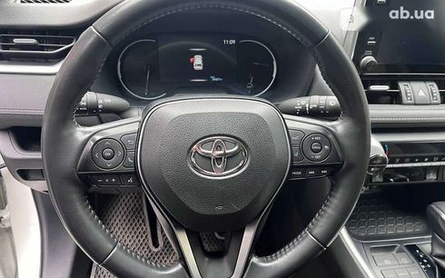 Toyota RAV4 2020 - фото 10