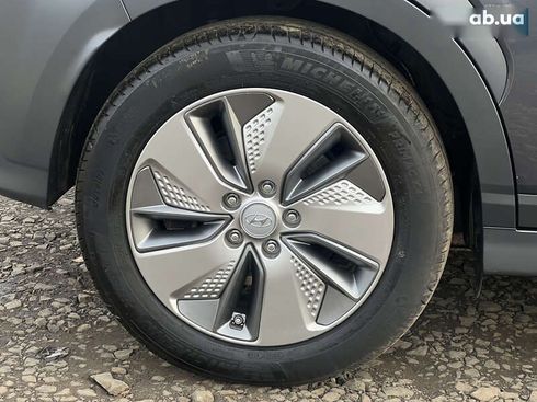 Hyundai Kona Electric 2021 - фото 22