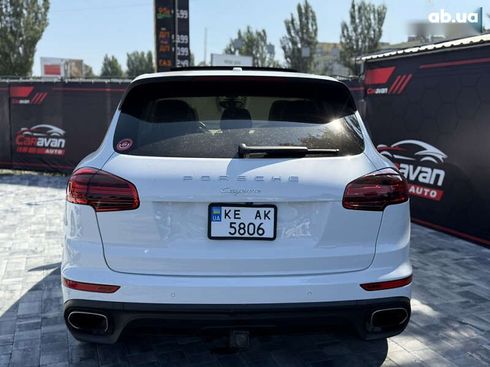 Porsche Cayenne 2016 - фото 15