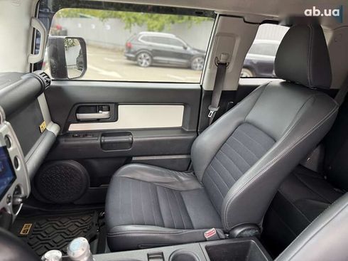 Toyota FJ Cruiser 2008 - фото 27