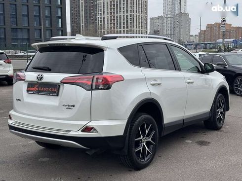 Toyota RAV4 2016 - фото 6