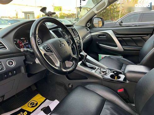 Mitsubishi Pajero Sport 2017 - фото 14