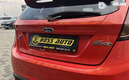 Ford Fiesta 2016 - фото 11