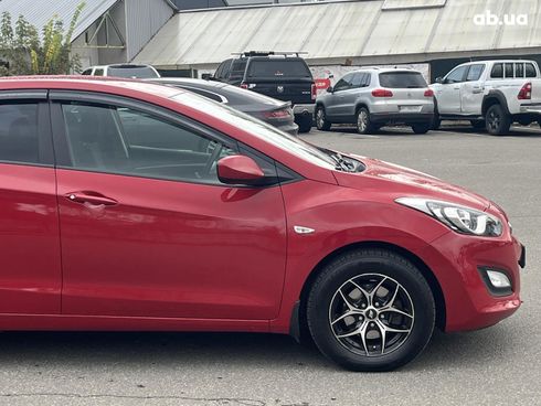 Hyundai i30 2013 красный - фото 4