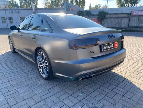 Audi A6 2016 серый - фото 9