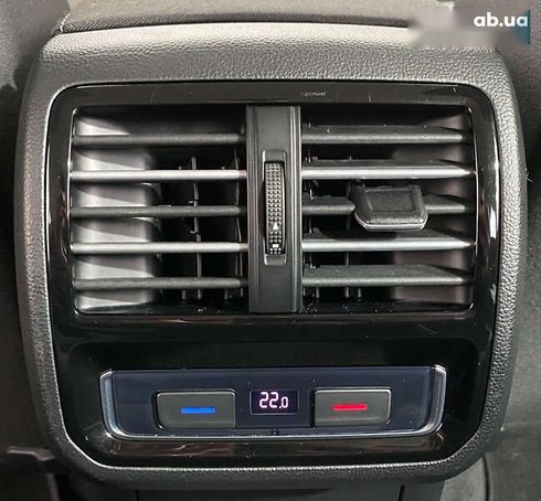 Volkswagen Passat 2018 - фото 12