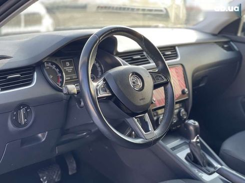 Skoda Octavia 2017 - фото 24
