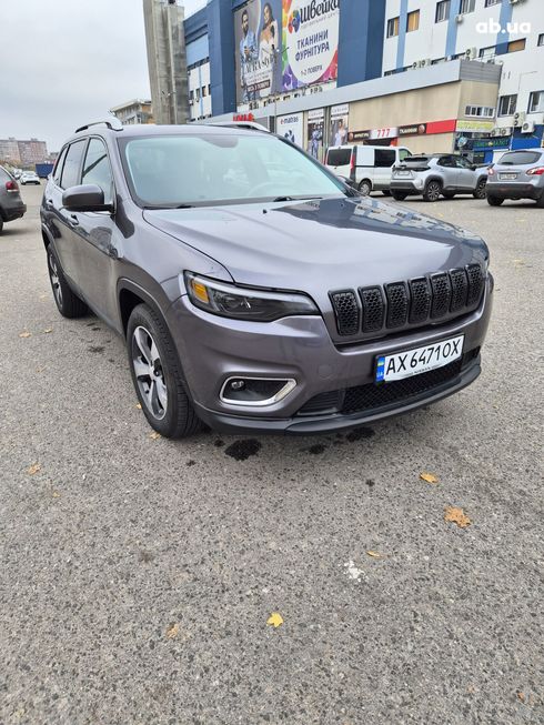 Jeep Cherokee 2018 серый - фото 14