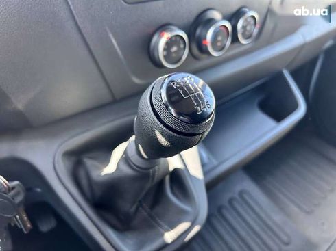 Renault Master 2023 - фото 20