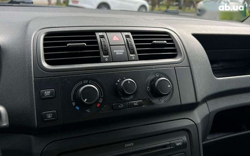 Skoda Fabia 2010 - фото 17