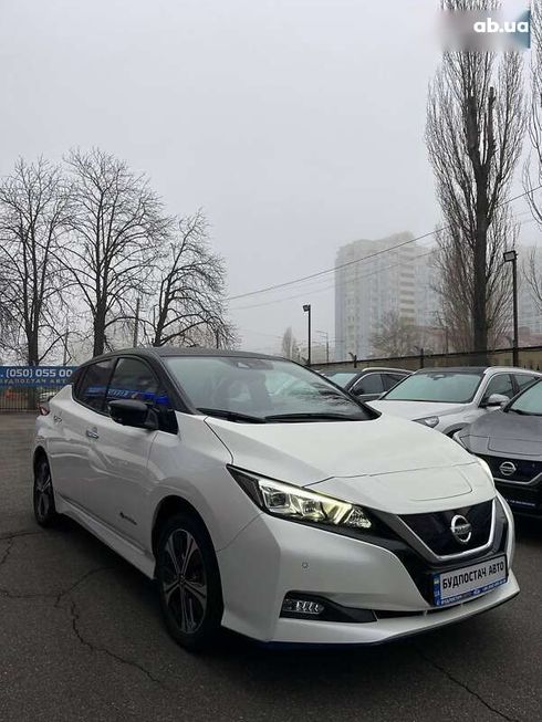 Nissan Leaf 2019 - фото 2