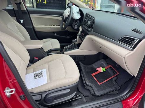 Hyundai Elantra 2017 - фото 9