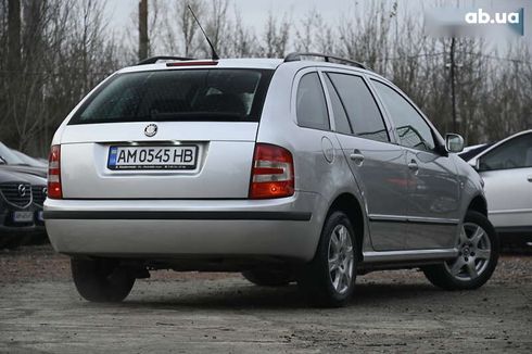 Skoda Fabia 2007 - фото 11