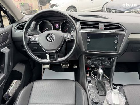 Volkswagen Tiguan 2019 серый - фото 19