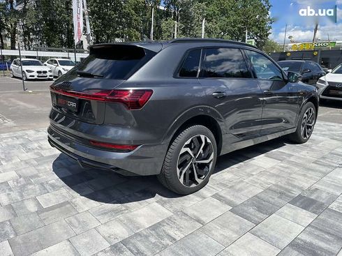 Audi E-Tron 2022 - фото 10