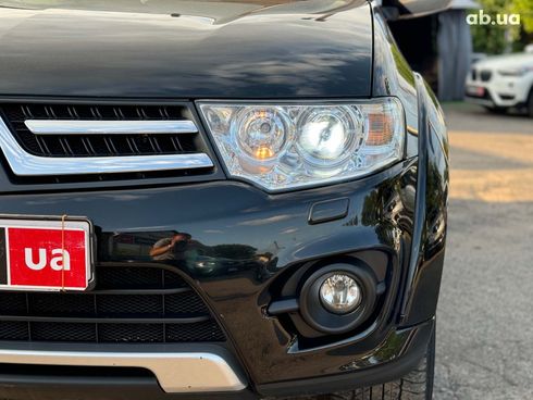Mitsubishi Pajero 2015 черный - фото 10