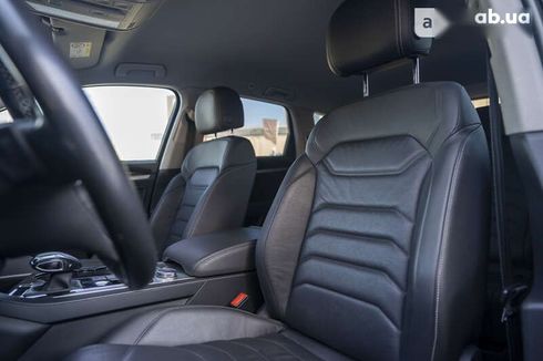 Volkswagen Touareg 2019 - фото 16