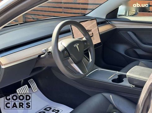 Tesla Model 3 2023 - фото 17