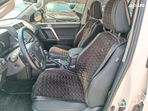 Toyota Land Cruiser Prado 2021 белый - фото 19